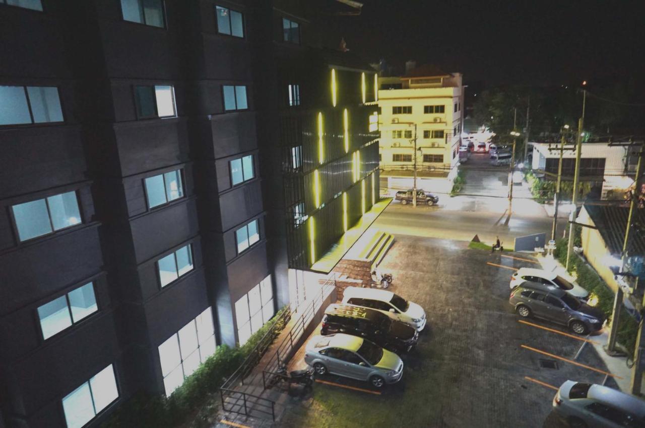 Prinn Hotel Rayong Esterno foto