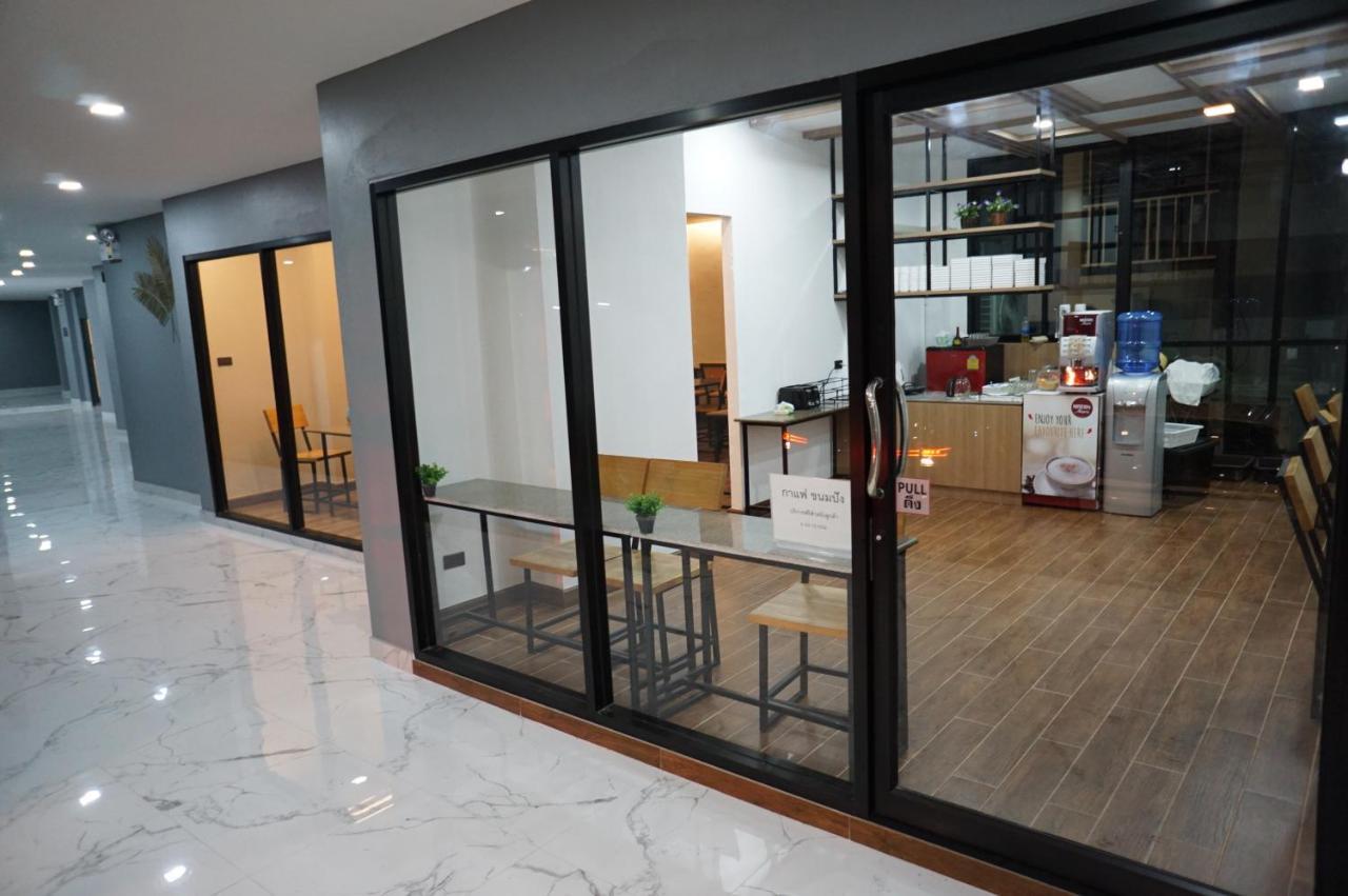 Prinn Hotel Rayong Esterno foto