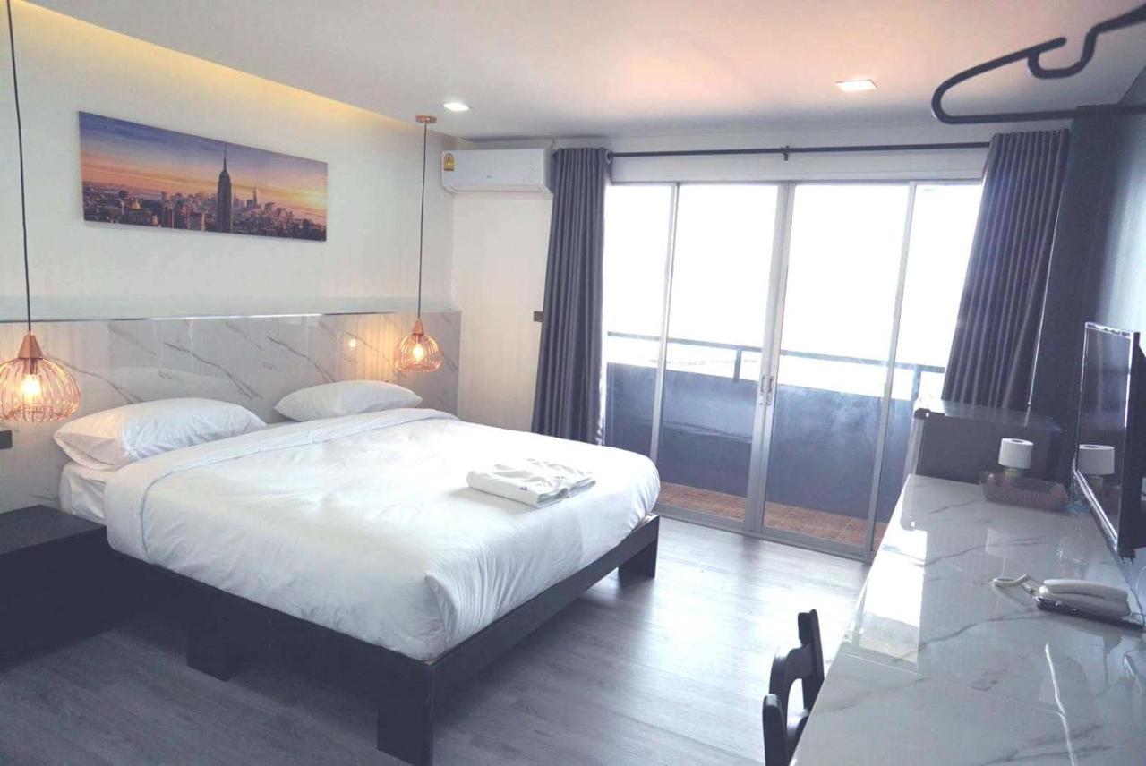 Prinn Hotel Rayong Esterno foto