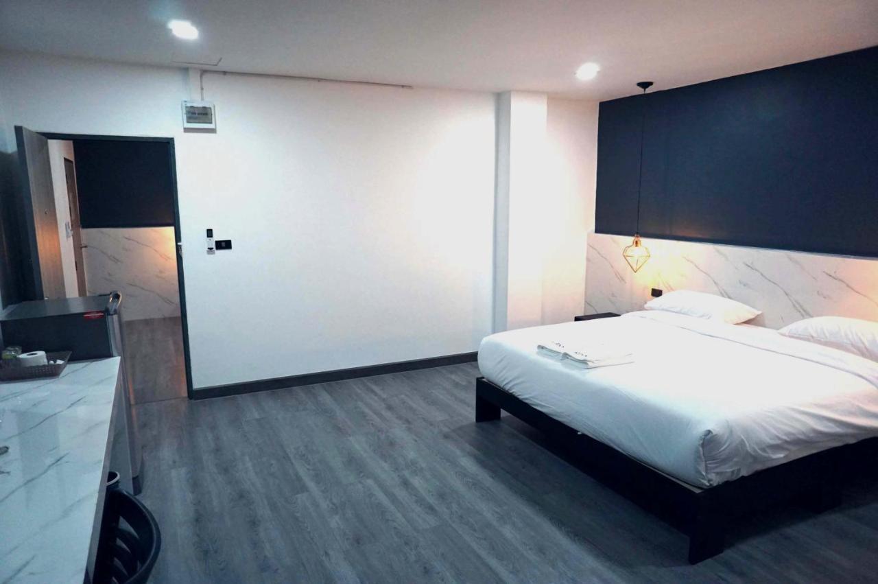 Prinn Hotel Rayong Esterno foto