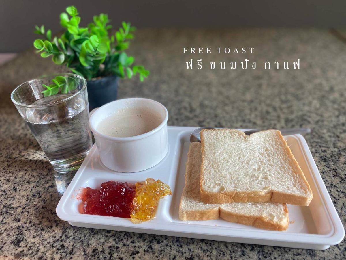 Prinn Hotel Rayong Esterno foto