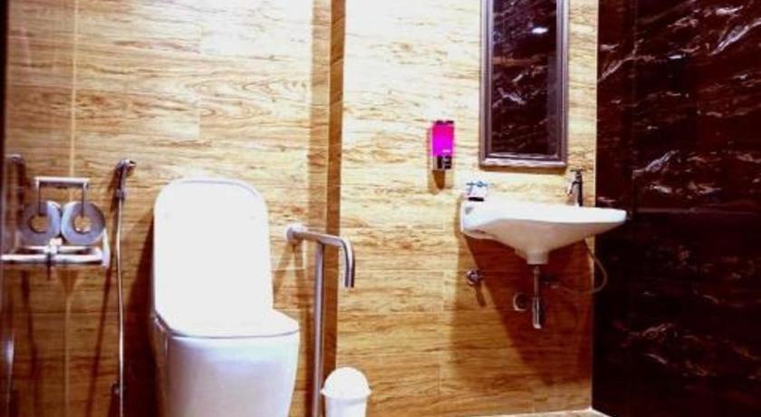 Prinn Hotel Rayong Esterno foto