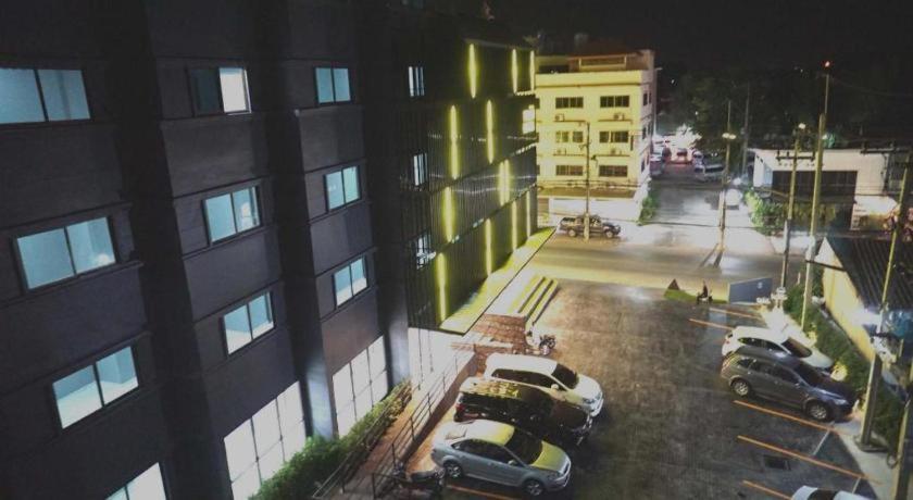 Prinn Hotel Rayong Esterno foto