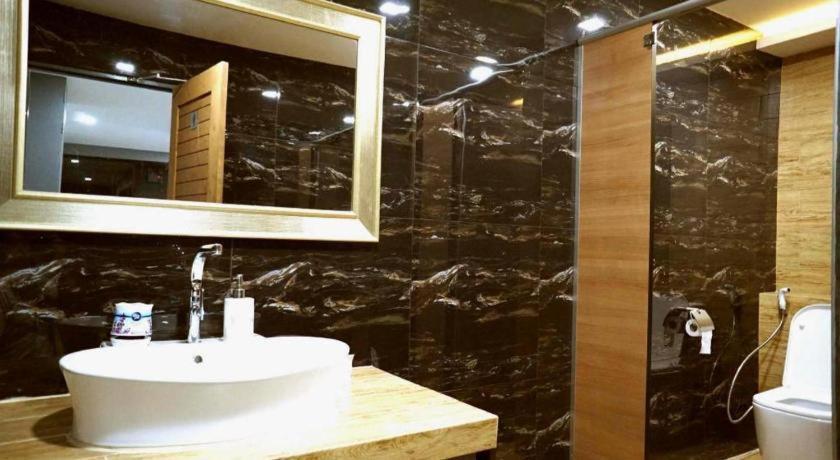 Prinn Hotel Rayong Esterno foto